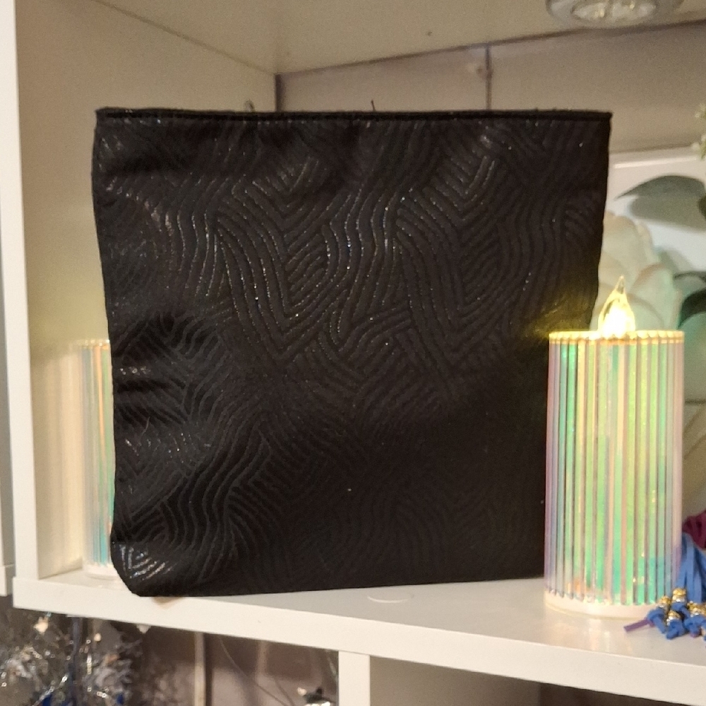 Estee Lauder Black Textured Clutch Cosmetics Makeup Pouch NWOT